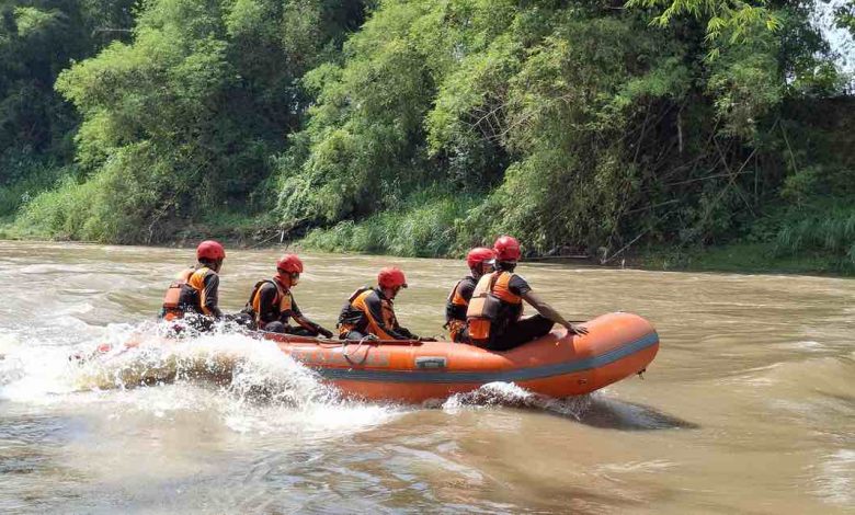 Photo of Sisir Sungai Bruni-Brantas, Pencarian Lansia Hilang di Mojo Kediri Ditutup Hari Ketujuh