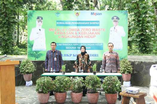 Photo of Optimalkan Retribusi Kebersihan, DLHKP Kota Kediri Gandeng PDAM Tirta Dhaha