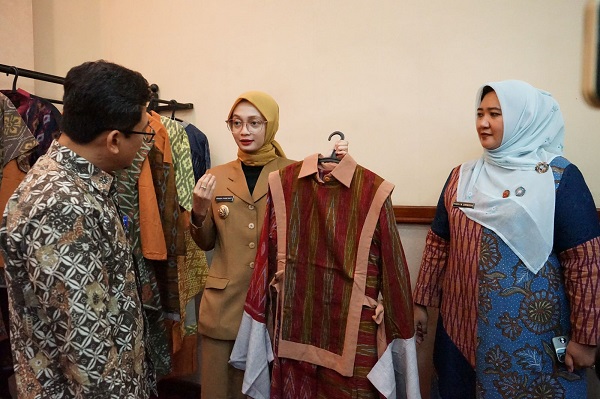 Photo of Inkubasi Kreasi Wastra Mataraman Diikuti 30 Peserta, Dari Pelajar Sampai UMKM