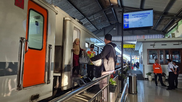 Photo of Libur Sekolah Mulai Tiba, Penumpang Kereta Api di Daop 7 Madiun Mulai Meningkat