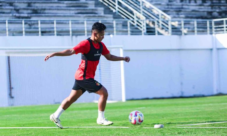 Photo of Persik Kediri Kenalkan Gelandang Muda Berpengalaman Syahrian Abimanyu
