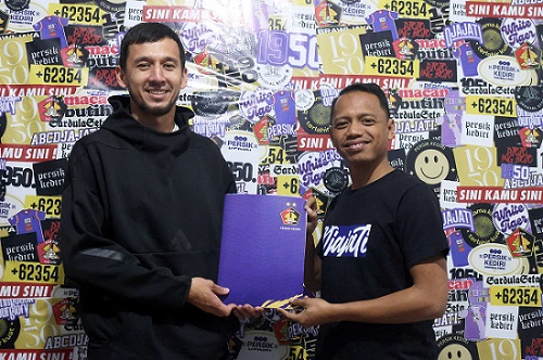 Photo of Khurshidbek Mukhtorov Bek Baru Persik Kediri Asal Uzbekistan