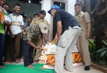 Photo of Respon Cepat Ringankan Beban Petani, Mas Dhito Salurkan Ribuan Kilogram Benih Jagung dan Padi