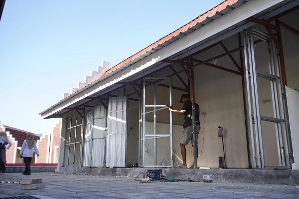 Photo of Pemkab Kediri Mulai Aktivasi Sentra PKL Simpang Lima Gumul