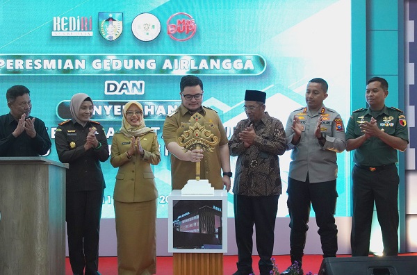 Photo of Resmikan Gedung Baru RSKK, Mas Dhito: Harus Diimbangi SDM Melayani