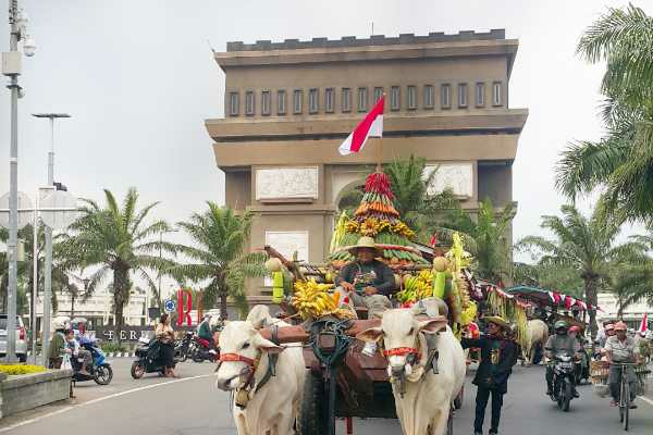 Photo of Parade Cikar 2025, Antusiasme Meningkat – 50 Bajingan Warnai Jalanan Kediri