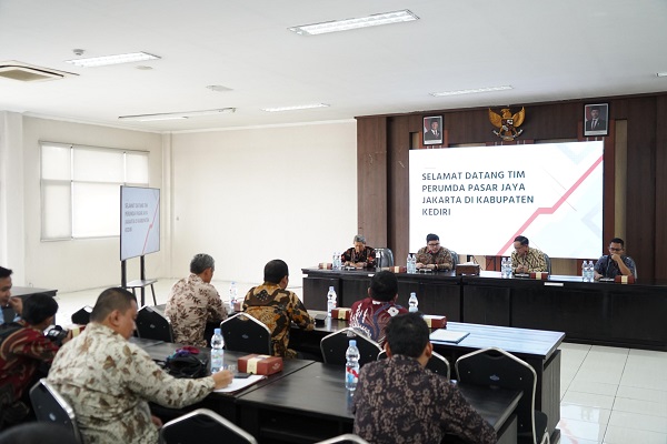 Photo of Pasok Kebutuhan Pangan Ibu Kota, Mas Dhito Ingatkan Pentingnya Jaga Kualitas