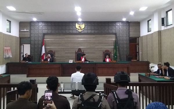 Photo of Divonis Seumur Hidup, Pelaku Kasus Koper Merah Lolos Hukuman Mati