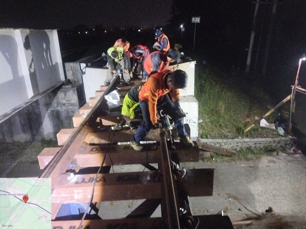 Photo of Langkah Hijau KAI: Bantalan Sintetis Gantikan Kayu di Jembatan Rel