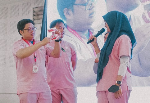 Photo of Edukasi di Ponpes Wali Barokah, FKG UB – IIK Bhakti Wiyata Dorong Kesadaran – Kepedulian Kesehatan Gigi