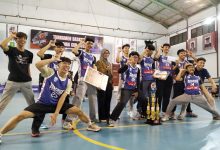Photo of Perhelatan Perdana Mbak Dina Cup 2025 Sukses, SMPN 1 – SMAN 1 Kota Kediri Mendominasi