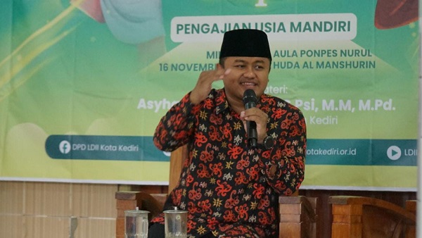 Photo of Guru Jadi Filter Etika Digital Generasi Muda