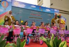 Photo of Ratusan Anak Berbagi Ceria di Puncak Hari Anak Nasional Kabupaten Kediri 2025