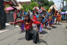 Photo of Parade Budaya Tosaren 2025 Berlangsung Semarak, Hadirkan Ragam Seni dan Budaya Tradisi Kota Kediri