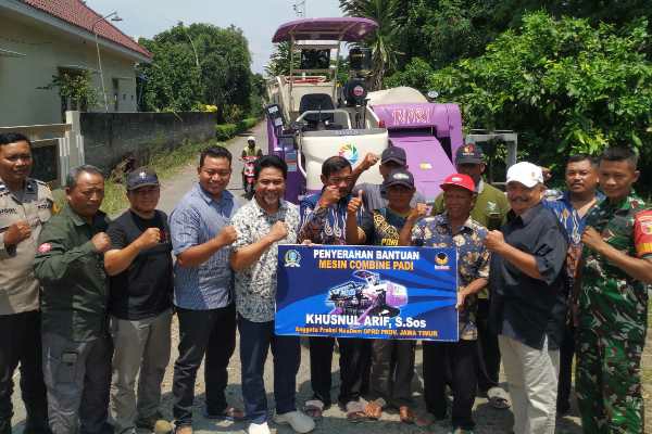 Photo of Alsintan Baru Perkuat Efektivitas Panen Petani Purwotengah, Mas Pipin Titipkan Pesan Berikut