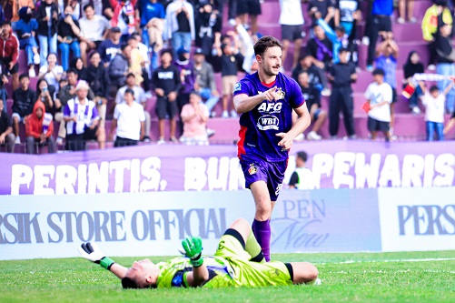 Photo of Kemenangan Perdana Bersama Marcos Reina di Stadion Brawijaya