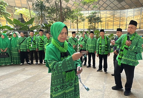 Photo of Lewat Skema Feeder, Bandara Dhoho Kediri Mulai Jadi Titik Awal Pemberangkatan Umrah