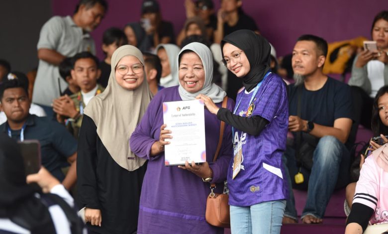 Photo of Nribun Bersama di Stadion Brawijaya, Mbak Wali Ajak Warga Kota Kediri Terus Dukung Persik Kediri