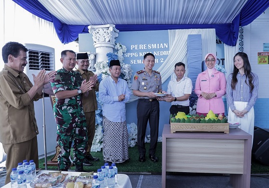 Photo of Dukung Program Makan Bergizi, Pemkot Kediri Resmikan SPPG Semampir 2 Yayasan Kemala Bhayangkari