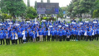 Photo of Berangkatkan KKN Tematik UNP Kediri, Mbak Wali Pesan Mahasiswa Hadirkan Solusi Nyata bagi Masyarakat