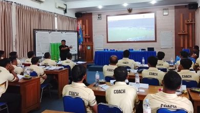Photo of 30 Pelatih Dari Seluruh Indonesia Ikuti Kursus Lisensi D di UNP Kediri