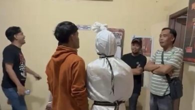 Photo of Tiga Orang Diamankan Polres Kediri Usai Buat Konten Pocong yang Resahkan Warga