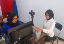 Photo of Dukcapil Kediri Jemput Bola Rekam KTP Elektronik Pelajar