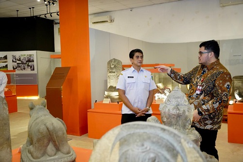Photo of Kunjungi Kantor Baru Disparbud, Mas Dhito Beri Masukan Operasional Museum
