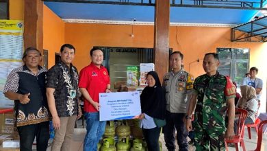 Photo of Bank Rakyat Indonesia Nganjuk Dukung Pengembangan UMKM, BRI Salurkan Bantuan Sarana Usaha untuk Kelompok UMKM Srikandi