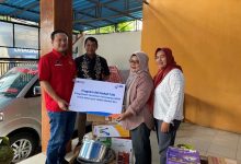 Photo of Bank Rakyat Indonesia Nganjuk Dukung Pengembangan UMKM, BRI Salurkan Bantuan Sarana Usaha untuk UMKM Mawar Biru