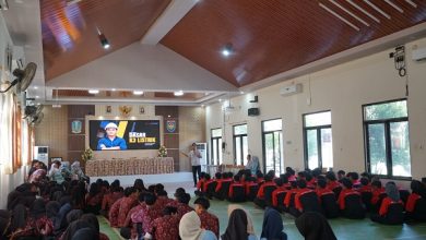 Photo of Kolaborasi Pendidikan dan Industri, Favehotel Kediri Turun ke Sekolah