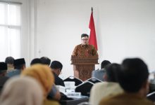 Photo of Sidang Paripurna, Mas Dhito Pimpin Doa Bagi Warga Terdampak Bencana