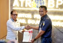 Photo of KAI Daop 7 Madiun Terima Sertifikat Hak Pakai Aset Seluas 41.067 m² dari ATR/BPN Bojonegoro