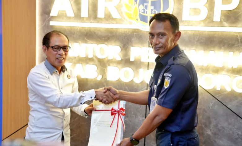 Photo of KAI Daop 7 Madiun Terima Sertifikat Hak Pakai Aset Seluas 41.067 m² dari ATR/BPN Bojonegoro
