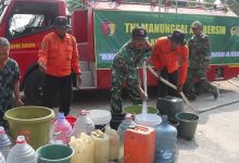 Photo of Kodim 0809/Kediri Tunjukkan Kepedulian Dengan Salurkan Air Bersih Untuk Warga Kabupaten Kediri