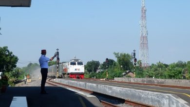 Photo of KAI Daop 7 Madiun Imbau Pengendara Gunakan Jalur Alternatif Akan Adanya Perbaikan Geometri Perlintasan JPL 90 Kabupaten Nganjuk